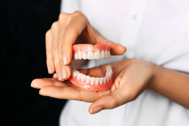How to Choose the Right Dentures for You