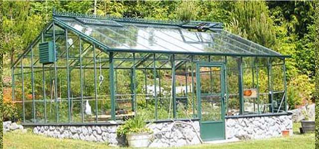 Investing in Indoor Gardening? Check Out A Green House Store Today!