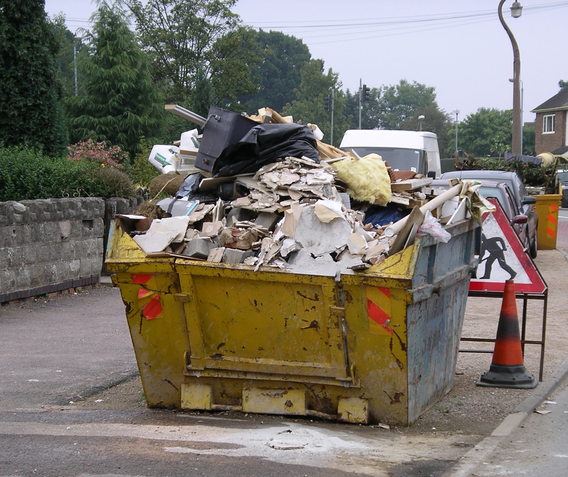 Know which are the benefits you will get using the Employing skip hire
