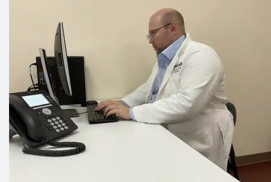 Dr. Philip Sobash: An Expert On Internal Medicine Residency At White River Medical Center