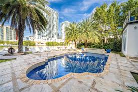 Beachfront Properties in Miami, FL – An Aspiration Be Realized!