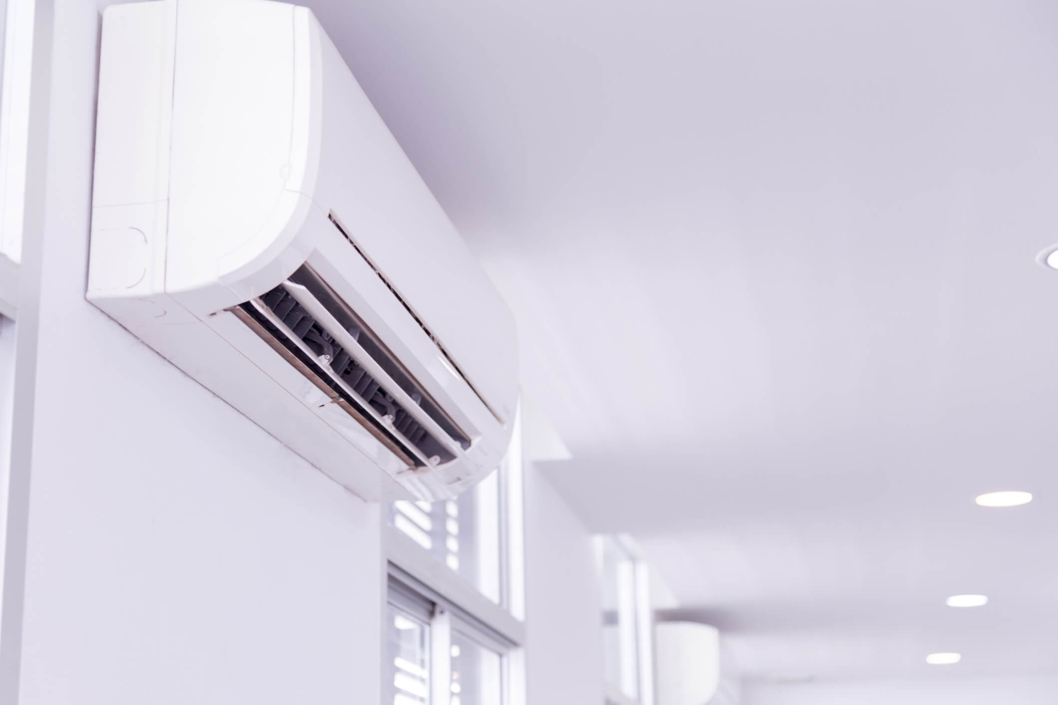 Enjoying the very best of Both Worlds by using a Crossbreed Ductless Mini Split Process